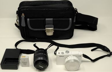 Nikon J4 + 2 Lenses 10-30mm & 30-110mm VR Lenses