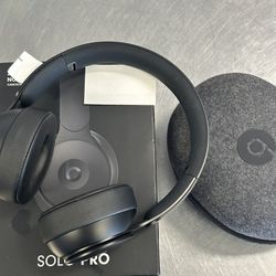 Apple Headphone Beats Solo Pro 