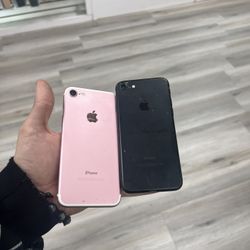 iPhone 7 Unlocked,128GB +With Warranty +Free Charger