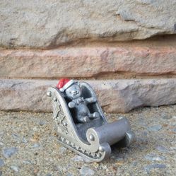 Vintage Spoontiques Small Pewter Teddy Bear/Sleigh Figurine 