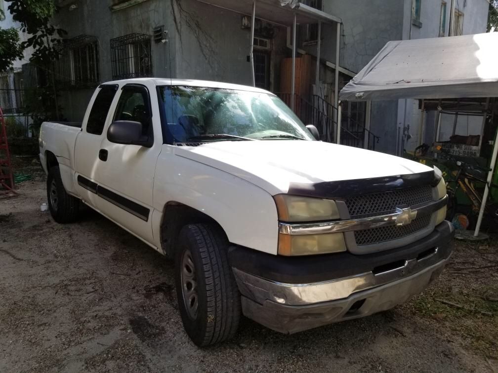 2005 Chevy Silverado 4x4 2500