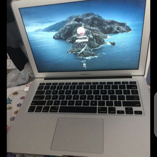 2012 MacBook Pro - 13 inch (with charger and case