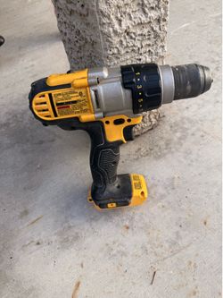 DeWalt 1/2 In 20 Volt Max Variable Speed Cordless Hammer Drill Works Perfect ( No Battery Include) $$ 95