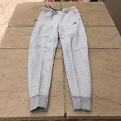 New Nike Tech Fleece Joggers Pants Sweats Gray Grey Men’s S or XXL