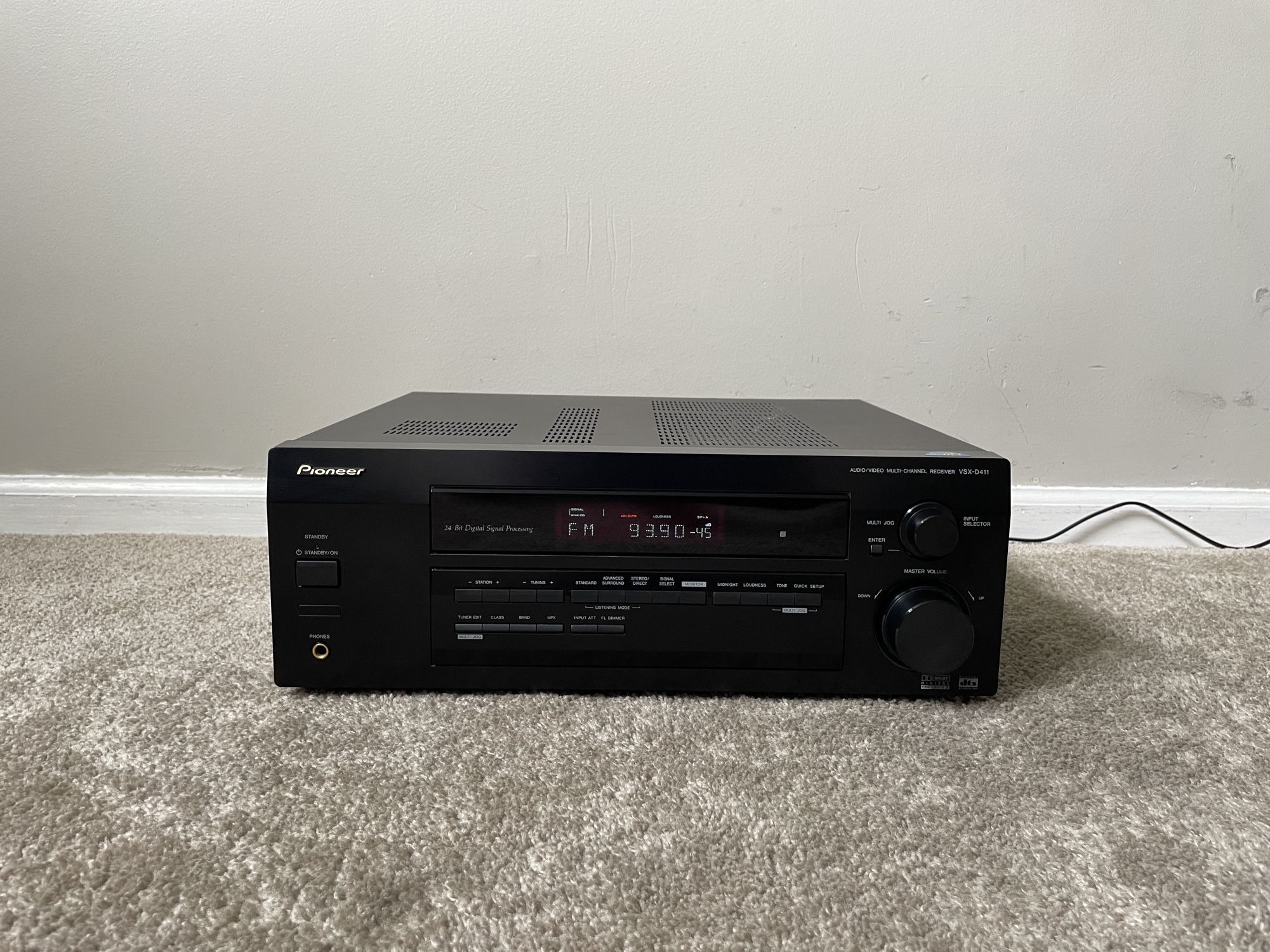 Pioneer VSX-D411 5.1 Home Theater Surround Stereo Receiver