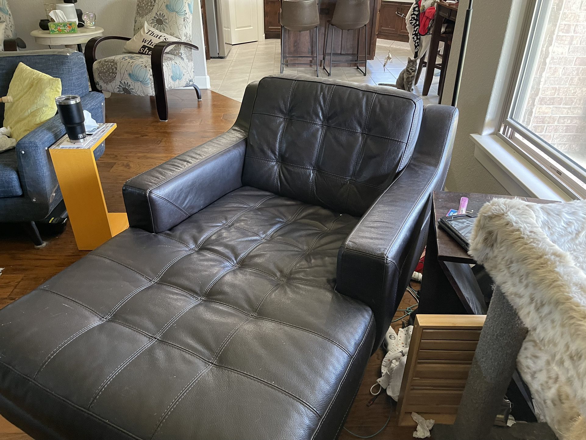 Brown Leather Chaise Lounger