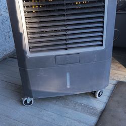 Hessaire 950 sq ft Portable Evaporative Cooler 3100 CFM