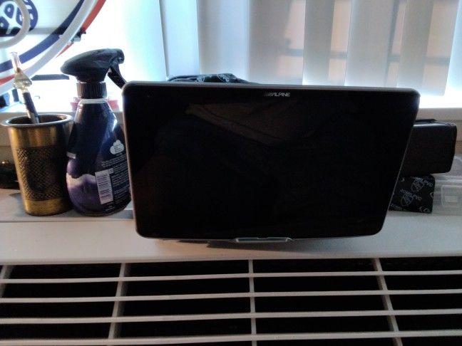 Alpine Single Din  Tablet Screen 