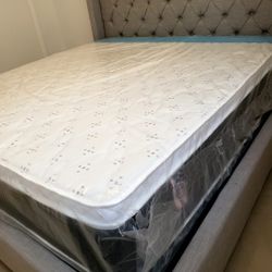 NEW KING PLUSH PILLOW TOP MATTRESS WITH BOX SPRING ♨️ Bed frame is not available