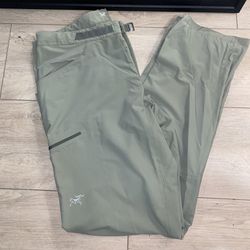 Rare Vintage / Y2K Arcteryx Sage Green Gamma Pants 