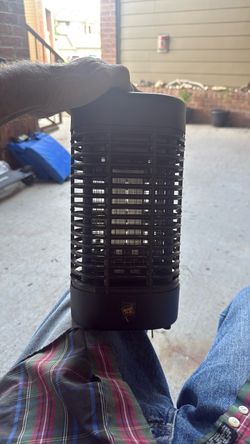 Black Flag Electric Bug Zapper