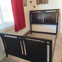 🌹 FURNITURE : QUEEN SIZE BED FRAME, CHEST , NIGHTSTAND 🌹