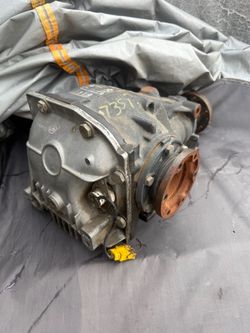 OEM BMW E32 E34 535i 735i LSD Differential Medium Case Rear End Used