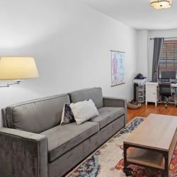 🛋️ Queen Sleeper Sofa – Modern, Clean & Comfortable
