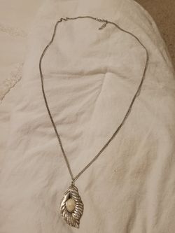 Silver Leaf pendant white stone necklace