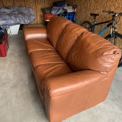 Leather Pull-out Couch 
