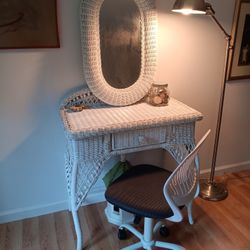3PIECE Vanity With Chair And Mirror