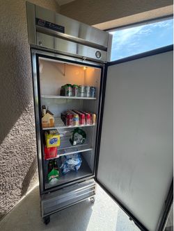 True T-19 Commercial Reach-In Refrigerator - Tested Working - Clean