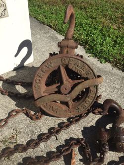 Yale & Towne vintage engine hoist