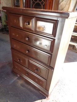 Dresser Chest Of Drawers PLUS MORE DRESSERS