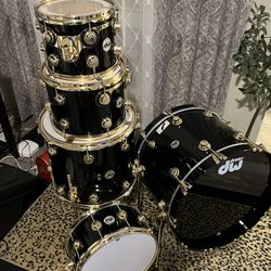 DW Collector’s Pure Maple 5 Pc Drums