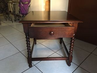 Palmer Hill Table