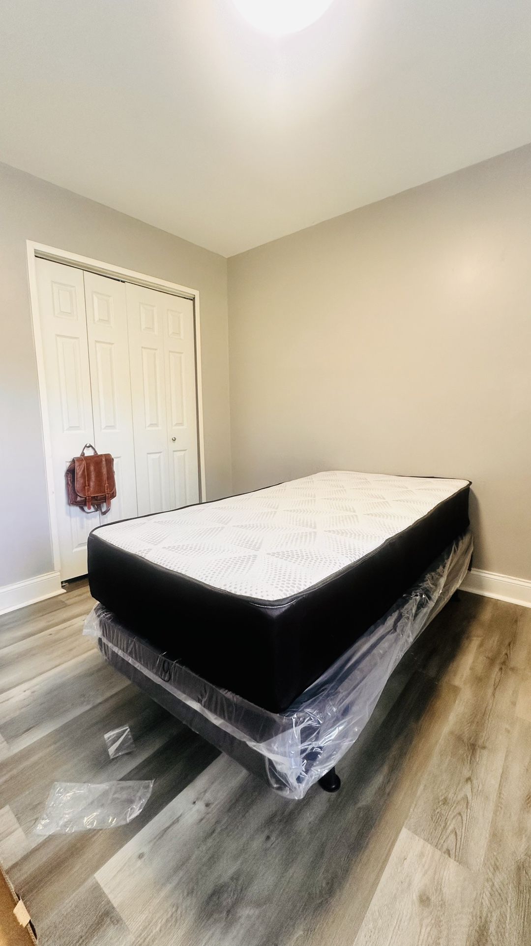 Queen Mattress Come With Free Box Spring - Same Day Delivery