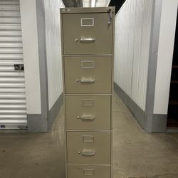 File Cabinet 🗄️ 5 Drawers With Key 🔑 