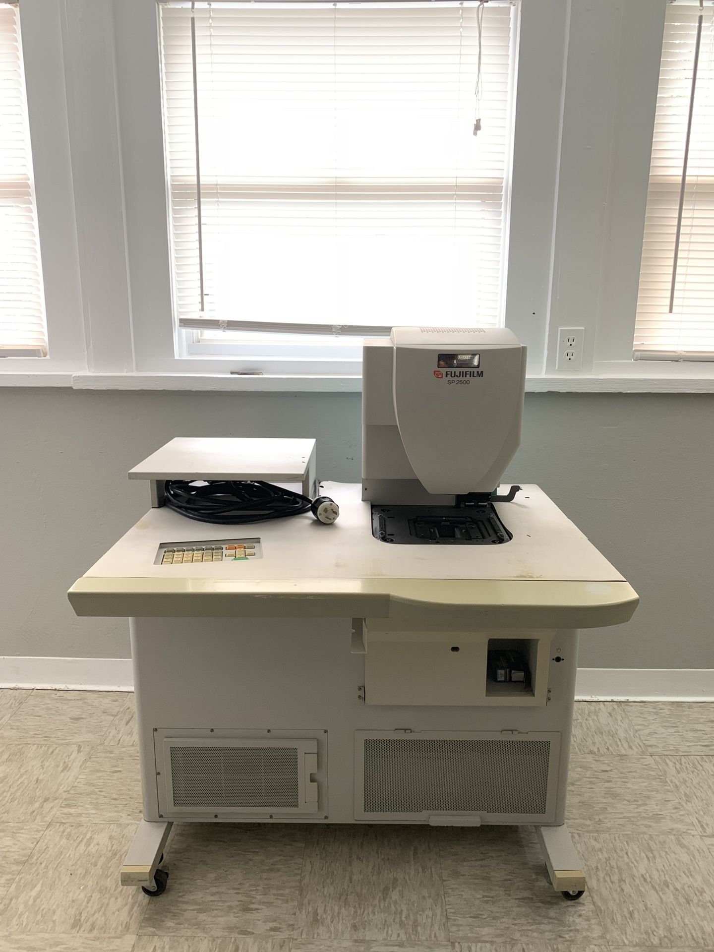 Fuji frontier sp-2500 film scanner