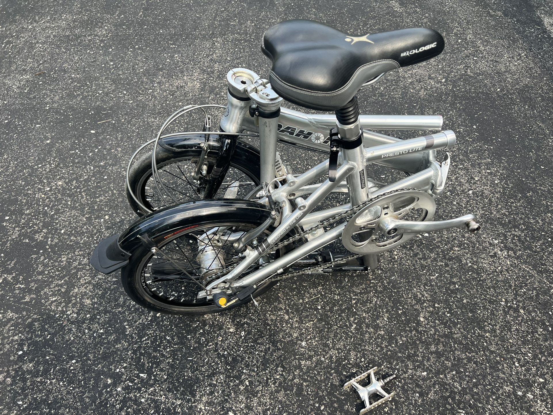 Dahon Prestolite 16 Inch Folding bike for Sale in Bolingbrook, IL