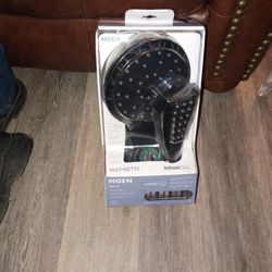 Moen Verso Showerhead