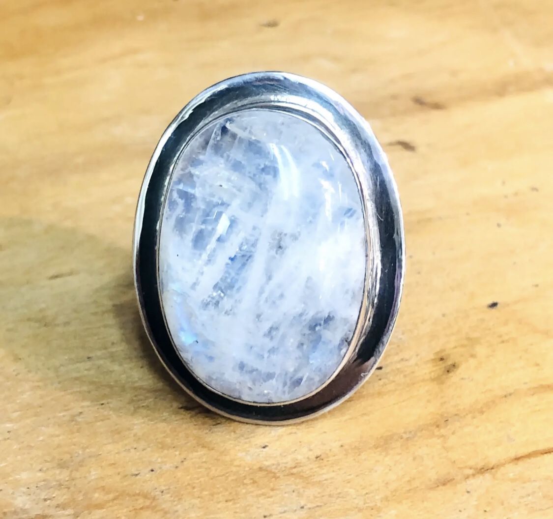 Rainbow Moonstone 925 Sterling Silver Gemstone Modernist Ring Size 8
