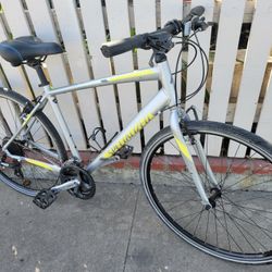 Specialized Sirrus Hybrid Comfort Lightweight M Frame 