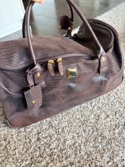 NEW DUFFLE BAG
