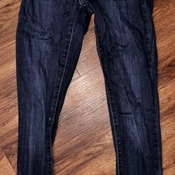 Levi’s Dark Wash High Rise Skinny Waist 28