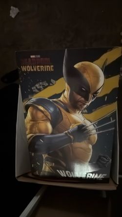 WOLVERINE HOT TOY