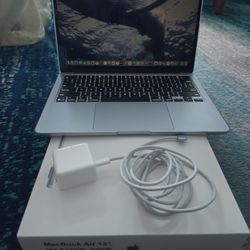 2025 Apple MacBook Air 13 M4 512GB, 24GB Sky Blue