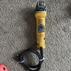 Dewalt 120V 11 Amp Corded 4.5 in. Small Angle Grinder