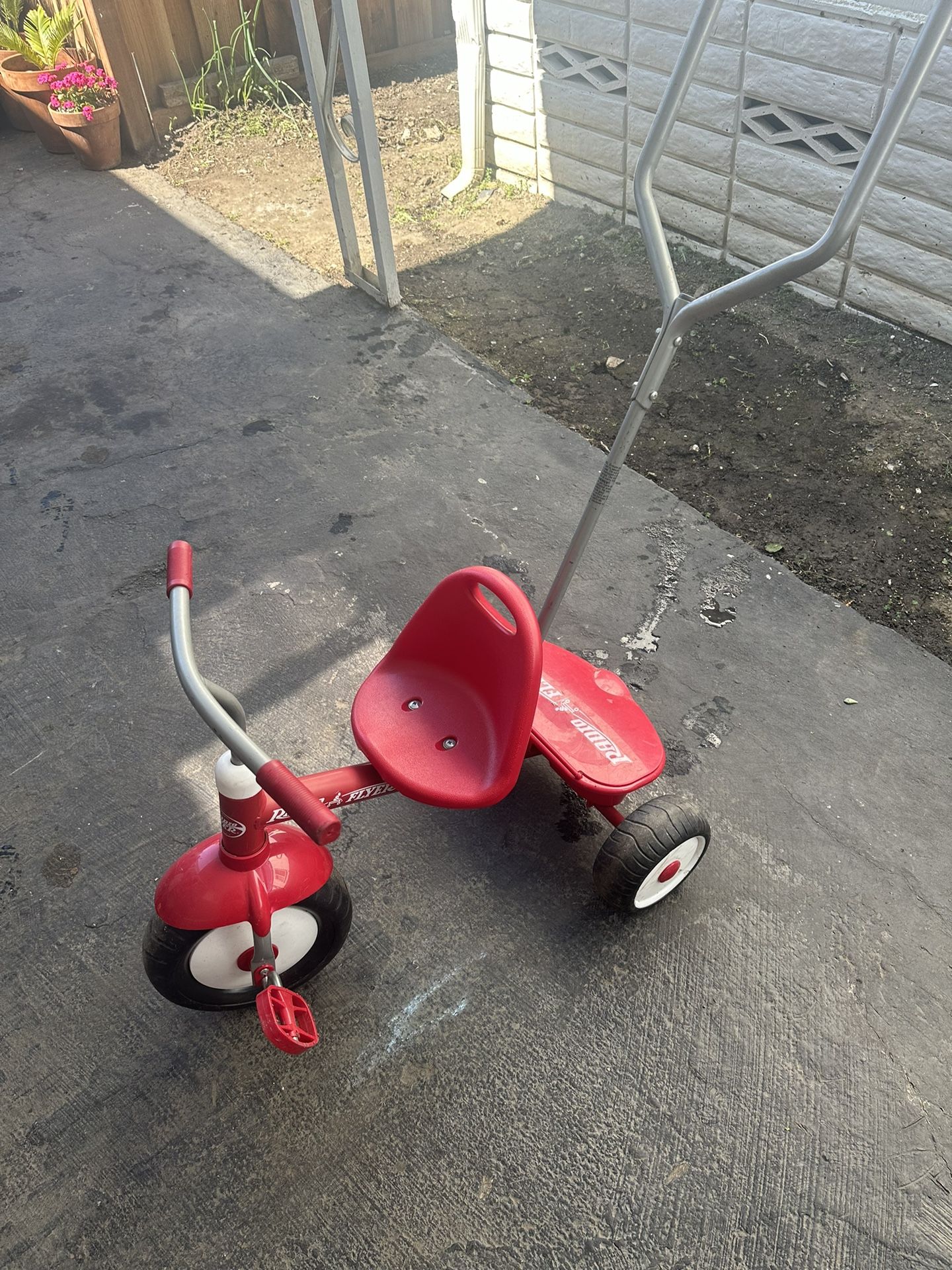 Like New Trike Bike With Push Handle, Pick Up Near Tully and Monterey Rd SJ C A95112