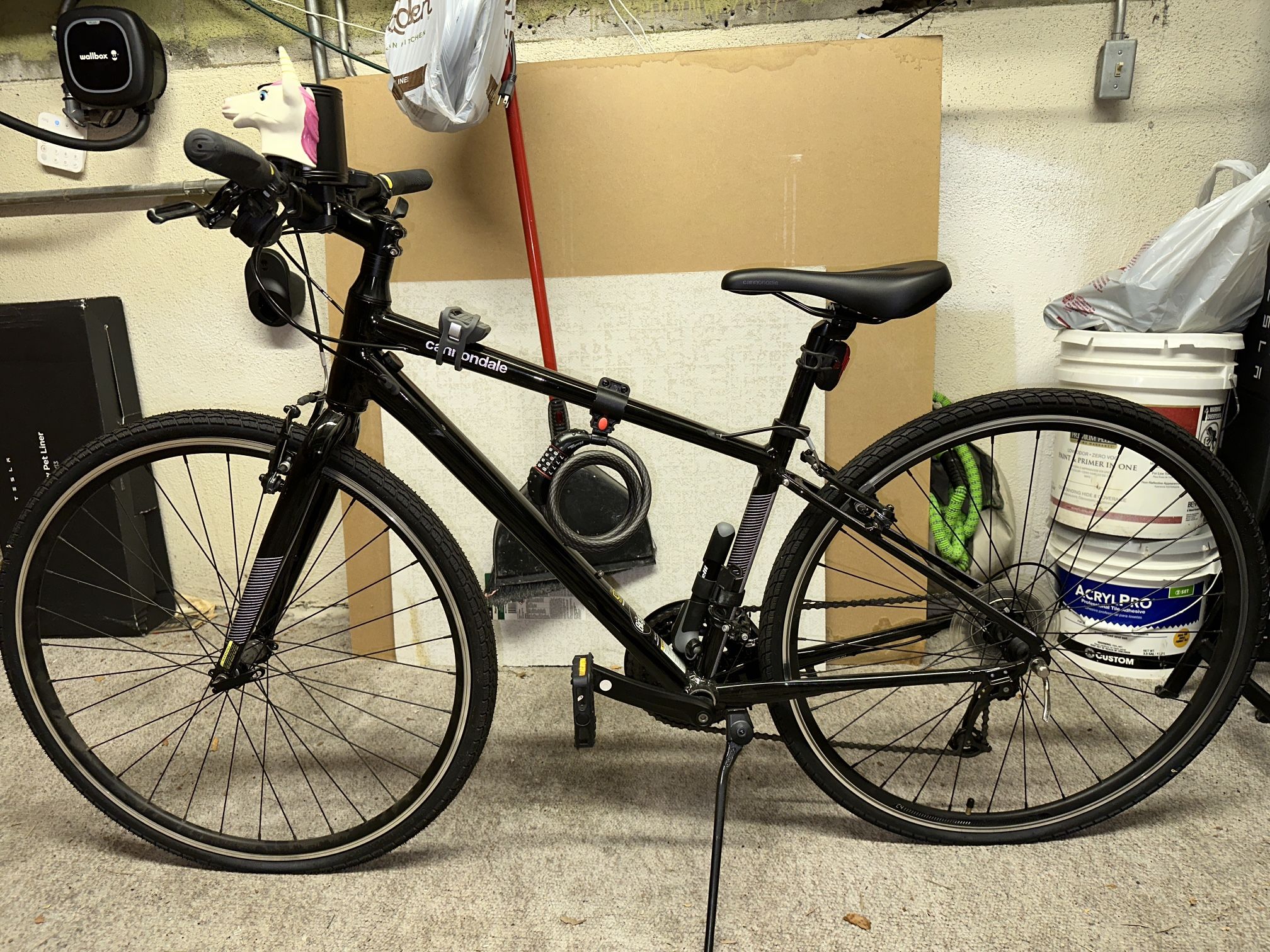 Cannondale Hybrid Bike 