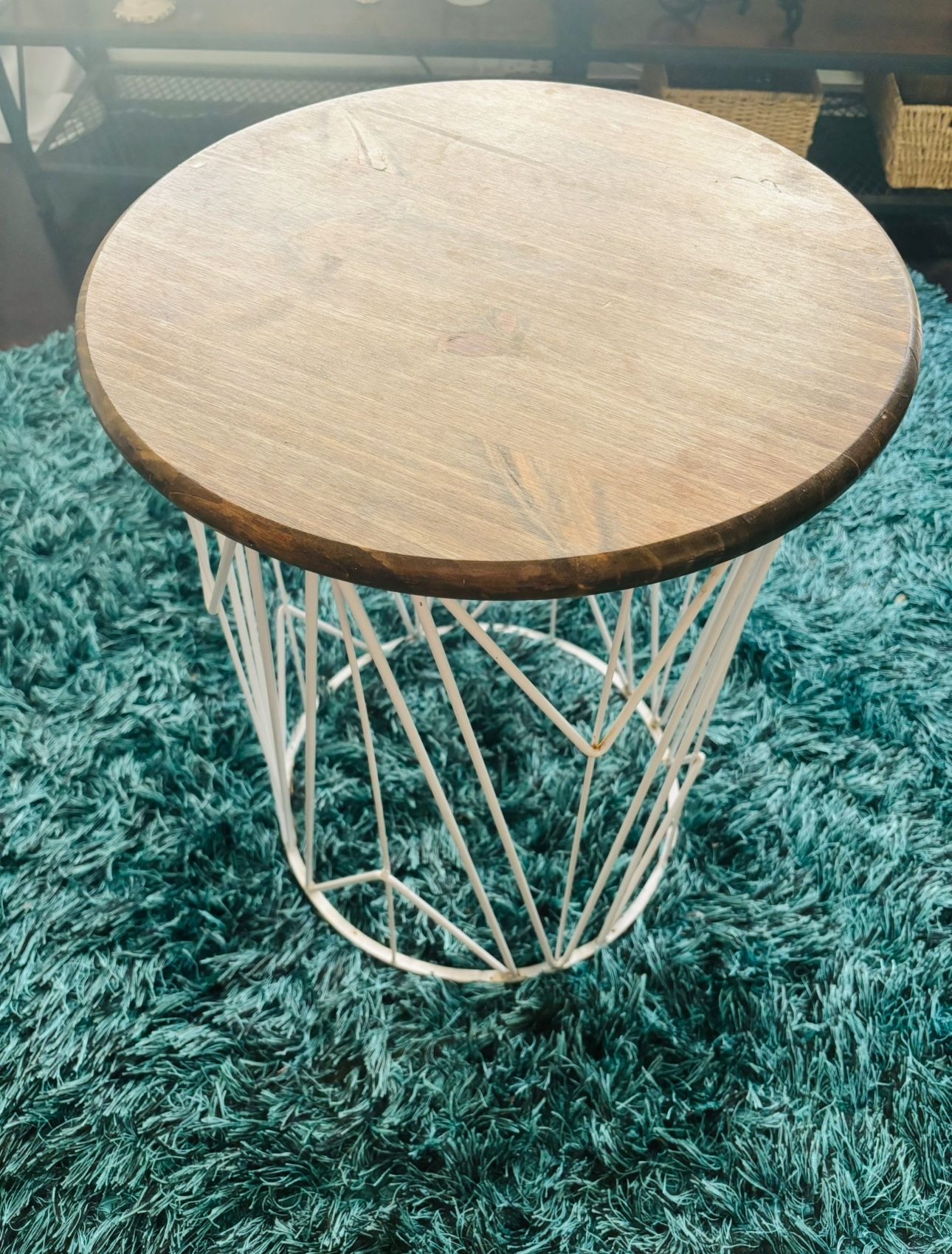 Modern Wire Accent Table – $10 (West Seattle)