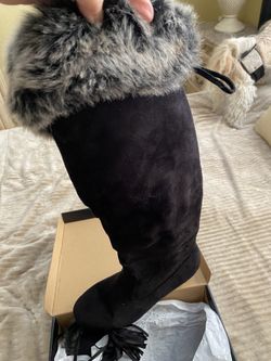 Women’s black boots