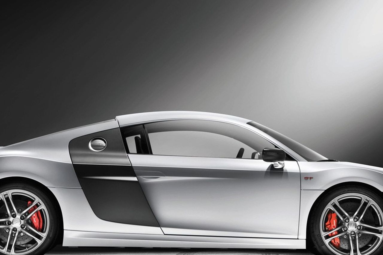 1:18 MAISTO DIECAST MODEL OF Audi R8 GT