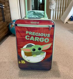 Disney Baby Yoda Suitecase
