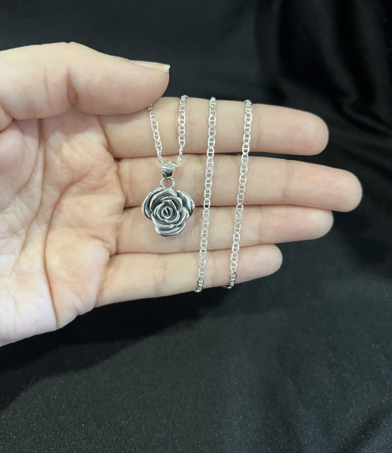 925 Sterling Silver Girls Womens Rose Flower Pendant & Mariner Chain