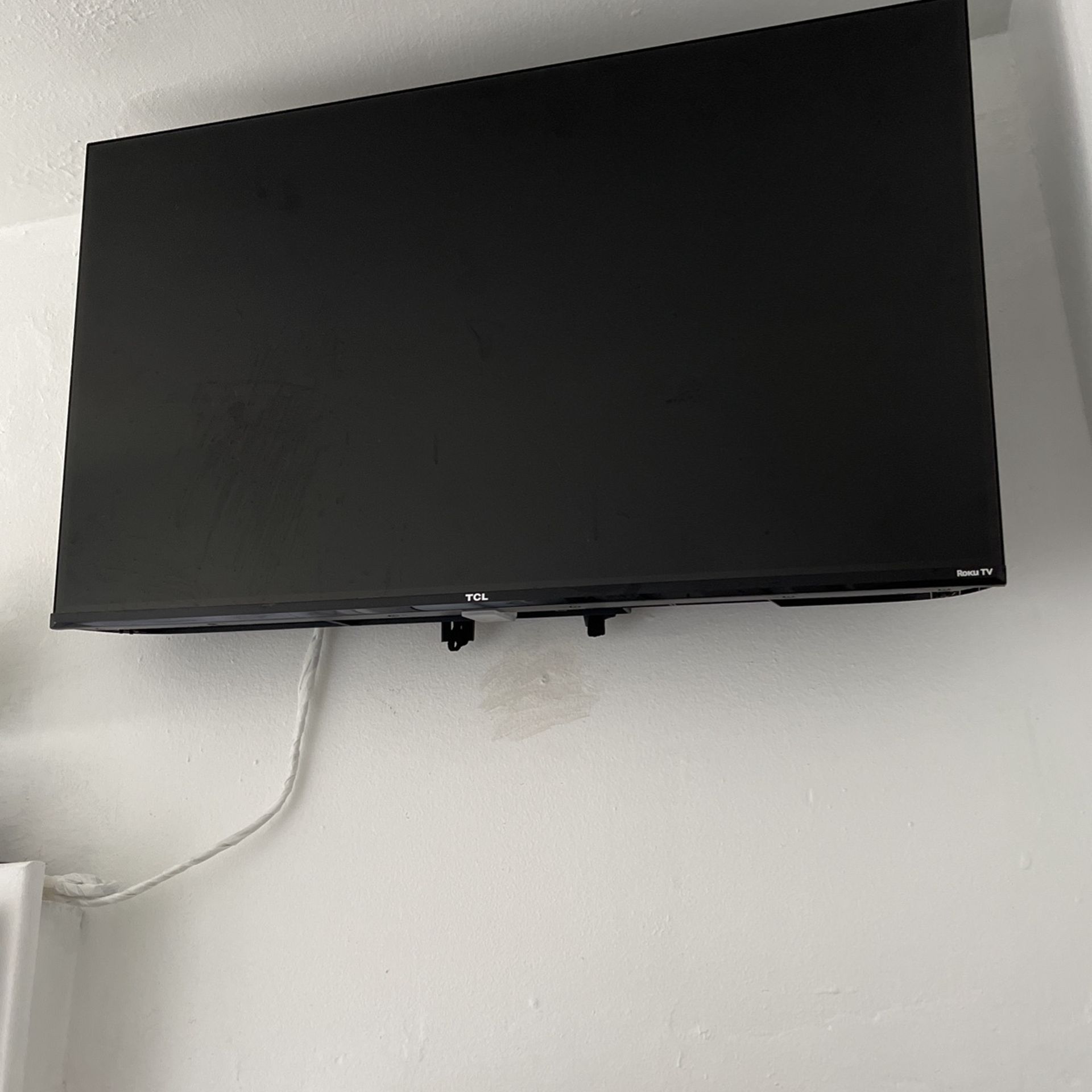 TCL 32 Inch Tv $90
