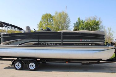 2012 Premier Marine Grand Majestic Ltd 250