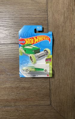 Hot Wheels Hi-Roller Glow In The Dark NEW