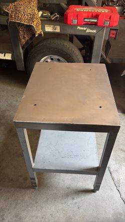 Table stand for Hobart mixer table only with adjustable feet used but in good condición