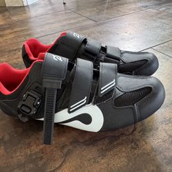 PELOTON shoes (42) 